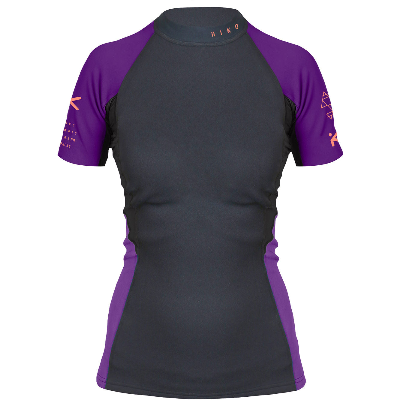 Kurzärmeliges, figurbetontes, schwarzes Neoprenshirt mit violetten Ärmeln und Seiten. Kleine, orange Schriftzüge (Hiko Logos) am Kragen und seitlich auf den Ärmeln.